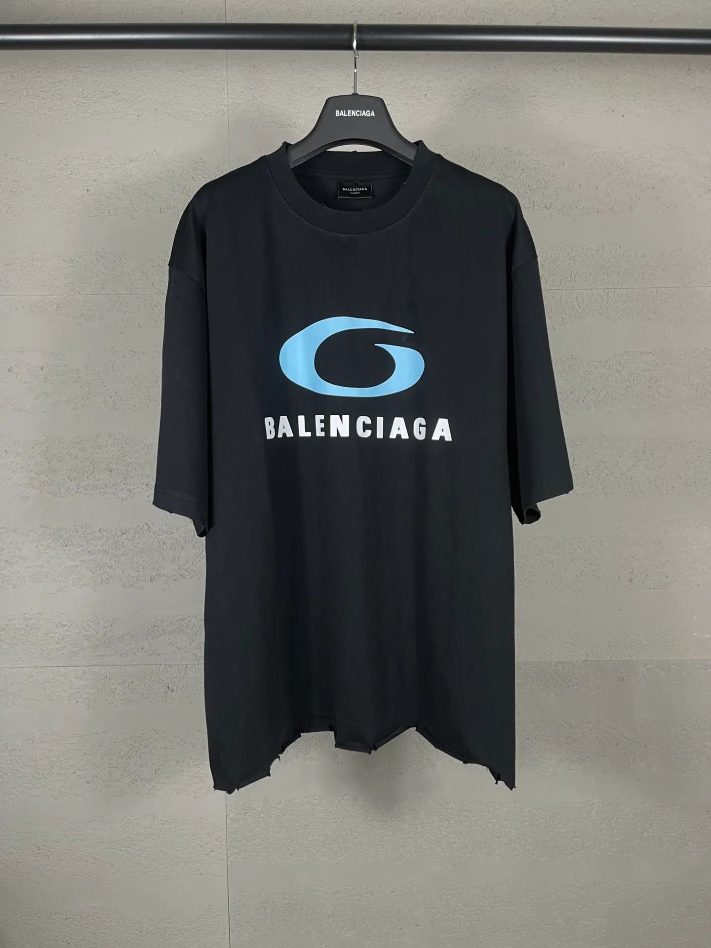 【 . Quality】BALENCI*GA/ BALENCI*GA#25 New Arrival， Classic LOGO T . 。 ZP ， ZP . 260 ， . . . . Color Change。 。 ， ， 。 。 。 . OS . Same Style ：BL 253652 ：Black，White Size：XS S M L